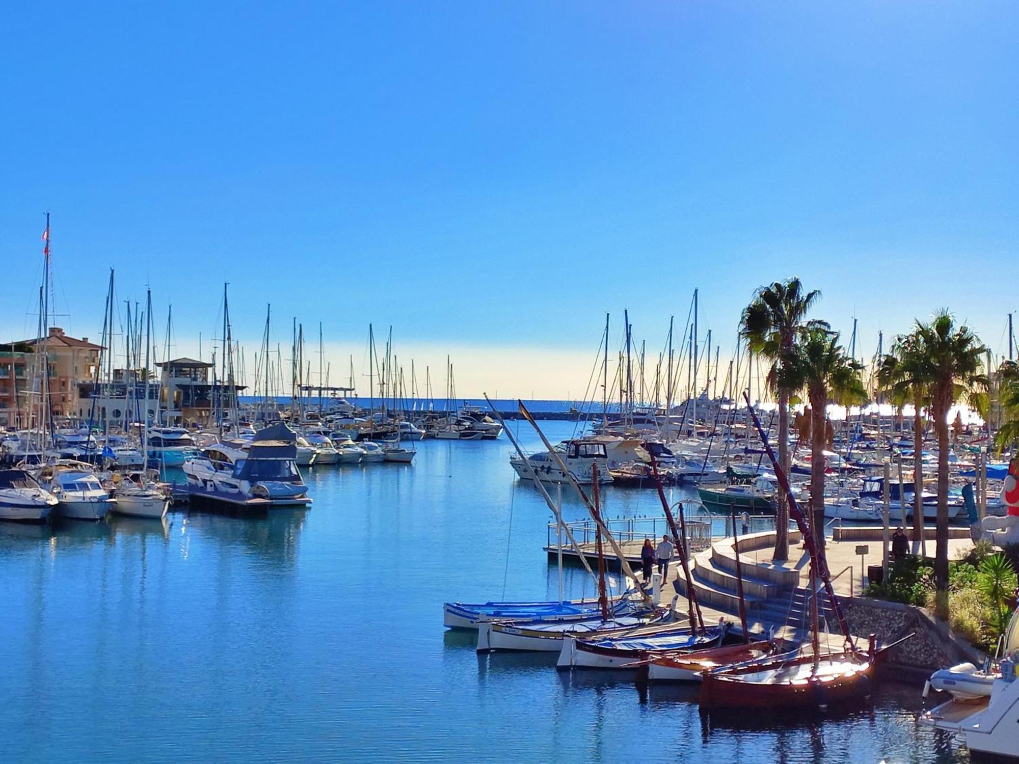 Port Frejus - Tout A Pied - Wifi - Clim Ngoại thất bức ảnh