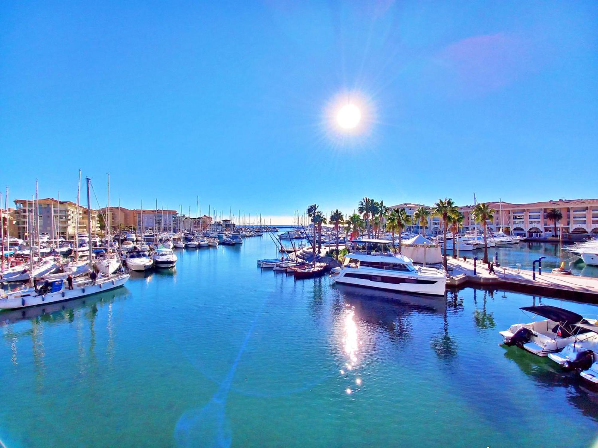 Port Frejus - Tout A Pied - Wifi - Clim Ngoại thất bức ảnh